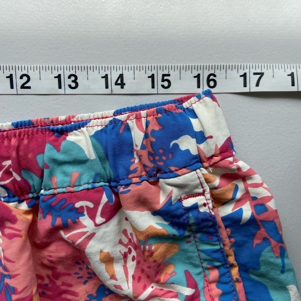 Patagonia Barely Baggies Shorts Waratah Pink Reef 2.5” Sz XL Outdoor Preppy - Picture 9 of 12